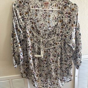 Floral 3/4 sleeve top